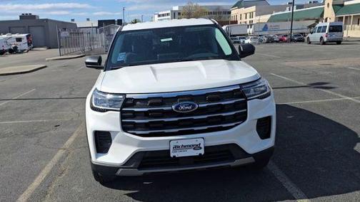 Star White Metallic Tri-Coat 2026 Ford Explorer Active