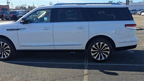 2023 Lincoln Navigator Reserve