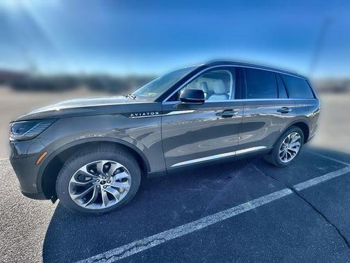 Harbor Gray Clearcoat 2025 Lincoln Aviator Reserve AWD