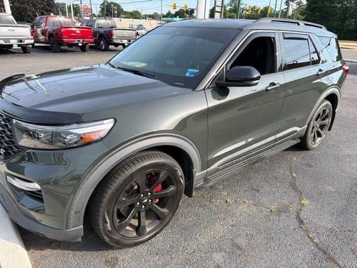 Green Metallic 2022 Ford Explorer ST