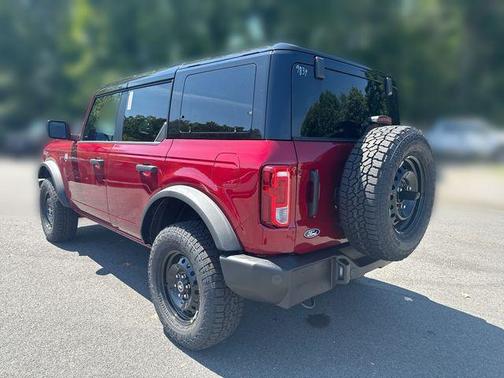 Ruby Red Metallic Tinted Clearcoat 2026 Ford Bronco Big Bend