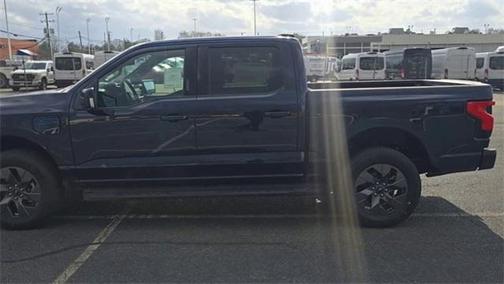 2025 Ford F-150 Lightning LARIAT