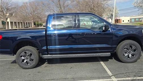 2025 Ford F-150 Lightning LARIAT