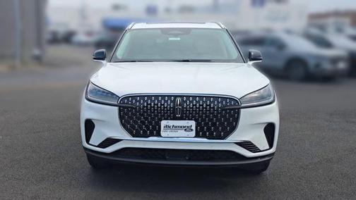 Pristine White Metallic Tri-Coat 2026 Lincoln Aviator Premiere