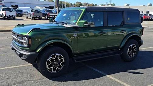 2025 Ford Bronco Outer Banks