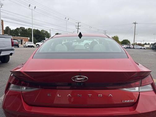 2021 Hyundai ELANTRA Limited
