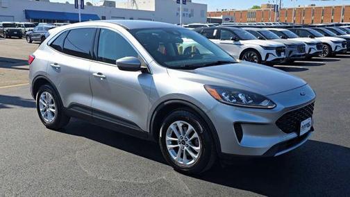 Iconic Silver Metallic 2021 Ford Escape SE