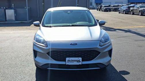 Iconic Silver Metallic 2021 Ford Escape SE