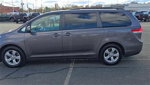 2012 Toyota Sienna LE
