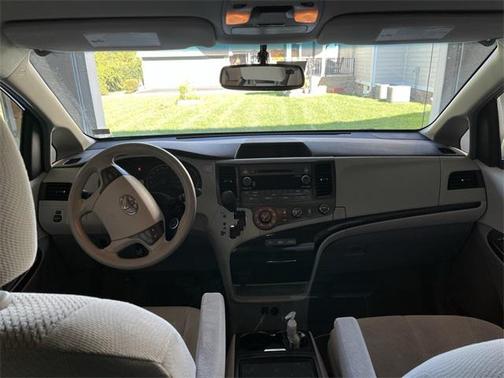 2012 Toyota Sienna LE