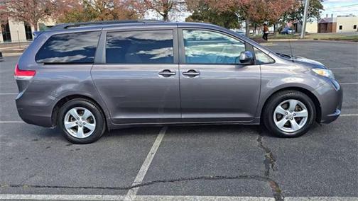 2012 Toyota Sienna LE