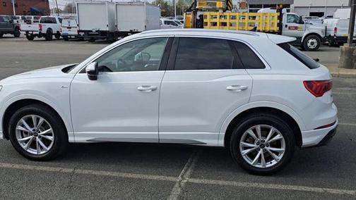 2024 Audi Q3 Premium 45 TFSI S line quattro Tiptronic