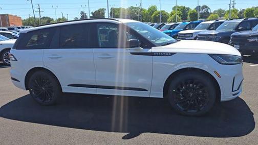 Pristine White Metallic Tri-Coat 2026 Lincoln Aviator Reserve AWD