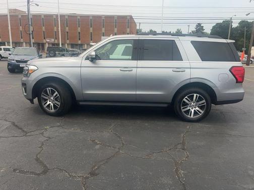 2024 Ford Expedition XLT