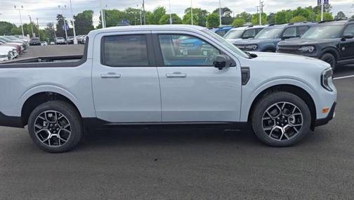Space White Metallic 2026 Ford Maverick Lariat