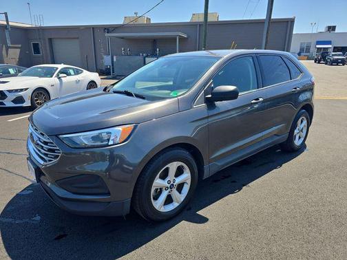 Magnetic Metallic 2020 Ford Edge SE
