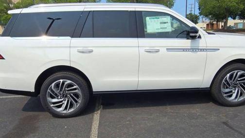 2025 Lincoln Navigator Reserve