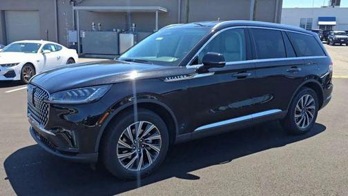 Infinite Black Metallic Clearcoat 2026 Lincoln Aviator Premiere