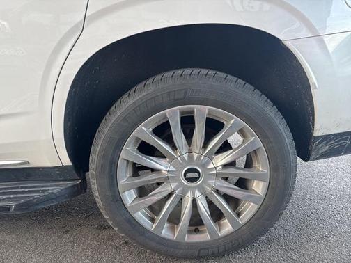 2022 Cadillac Escalade Premium Luxury