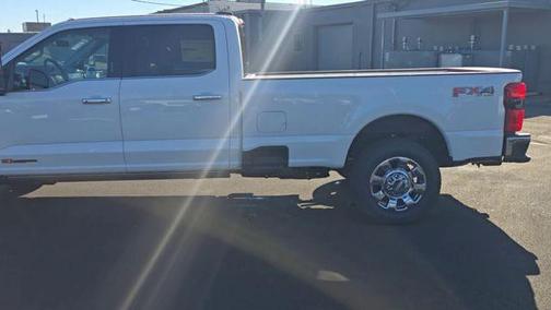 Star White Metallic Tri-Coat 2026 Ford F-350 Lariat