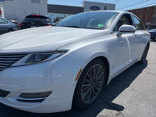 2016 Lincoln MKZ Base