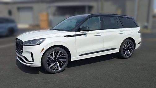 Pristine White Metallic Tri-Coat 2026 Lincoln Aviator Black Label AWD