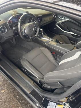 2022 Chevrolet Camaro RWD Coupe LT1