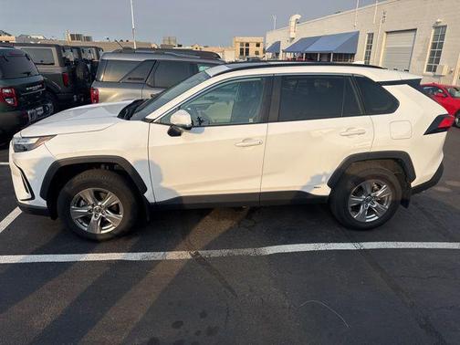 2024 Toyota RAV4 Hybrid XLE