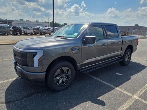 2025 Ford F-150 Lightning Flash