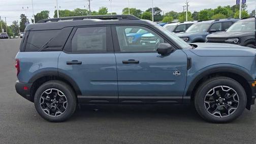 Azure Gray Metallic Tri-Coat 2026 Ford Bronco Sport Outer Banks