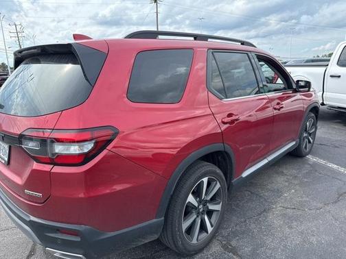 2023 Honda Pilot Touring 8-Passenger