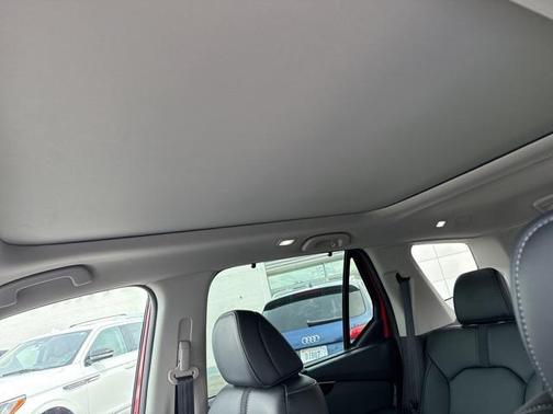 2023 Honda Pilot Touring 8-Passenger