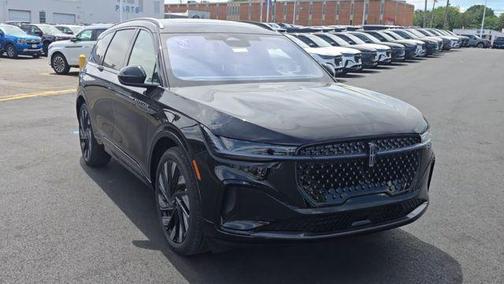 Infinite Black Metallic Clearcoat 2026 Lincoln Nautilus Reserve