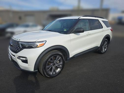Star White Metallic Tri-Coat 2021 Ford Explorer XLT
