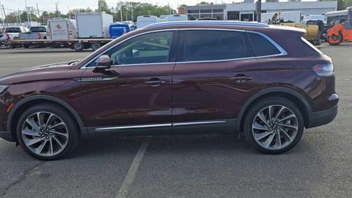 Burgundy Velvet Metallic Tinted Clearcoat 2022 Lincoln Nautilus Reserve