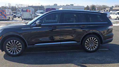2022 Lincoln Aviator Standard AWD