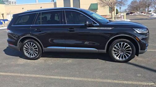 2022 Lincoln Aviator Standard AWD