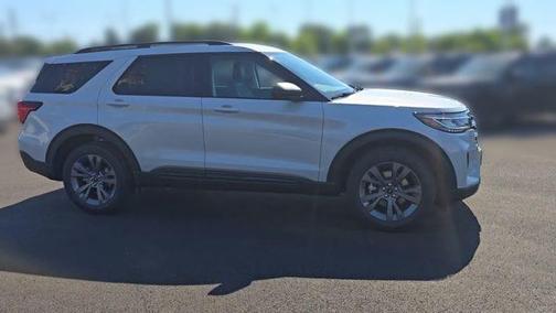 Space White Metallic 2026 Ford Explorer Active
