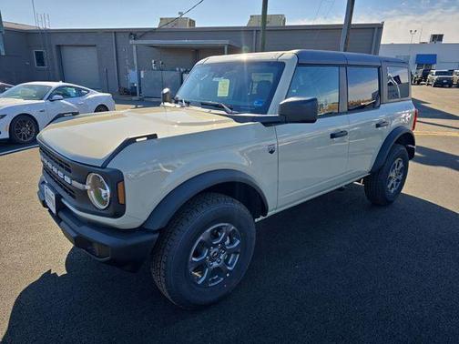 Desert Sand 2026 Ford Bronco Big Bend