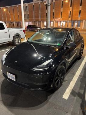 2024 Tesla Model Y Long Range Dual Motor All-Wheel Drive