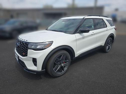 Star White Metallic Tri-Coat 2026 Ford Explorer ST