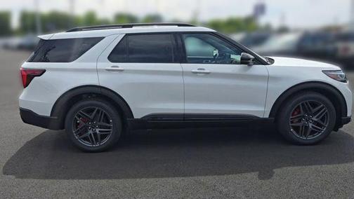 Star White Metallic Tri-Coat 2026 Ford Explorer ST