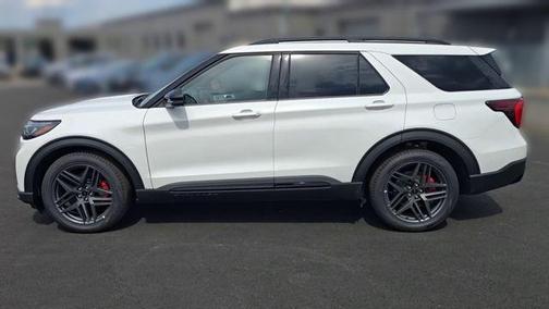 Star White Metallic Tri-Coat 2026 Ford Explorer ST
