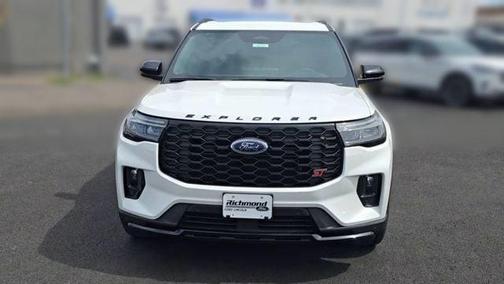 Star White Metallic Tri-Coat 2026 Ford Explorer ST