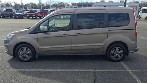 2020 Ford Transit Connect Titanium w/Rear Liftgate