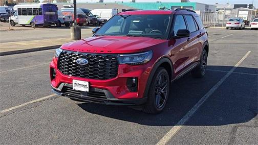 2025 Ford Explorer ST-Line