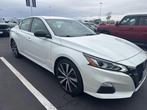 2021 Nissan Altima SR FWD