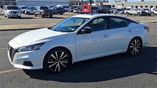 2021 Nissan Altima SR FWD