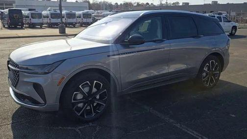 Lustrous Gray Metallic 2025 Lincoln Nautilus Reserve