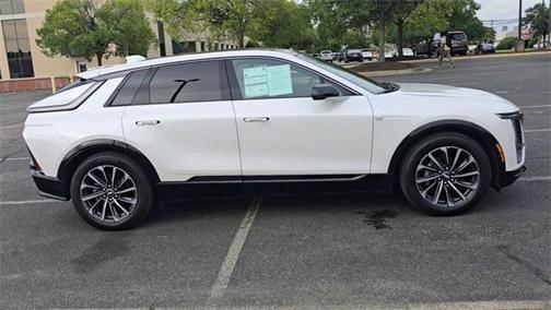 2024 Cadillac LYRIQ Sport